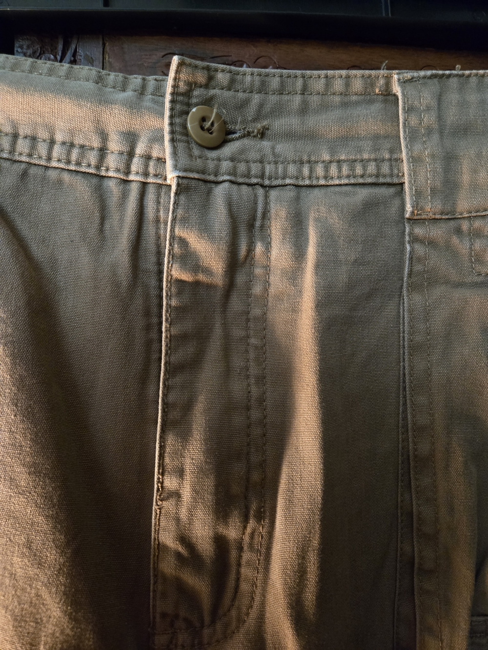Men's Cargo Shorts in Khaki - Cabela - Picture 4 of 10